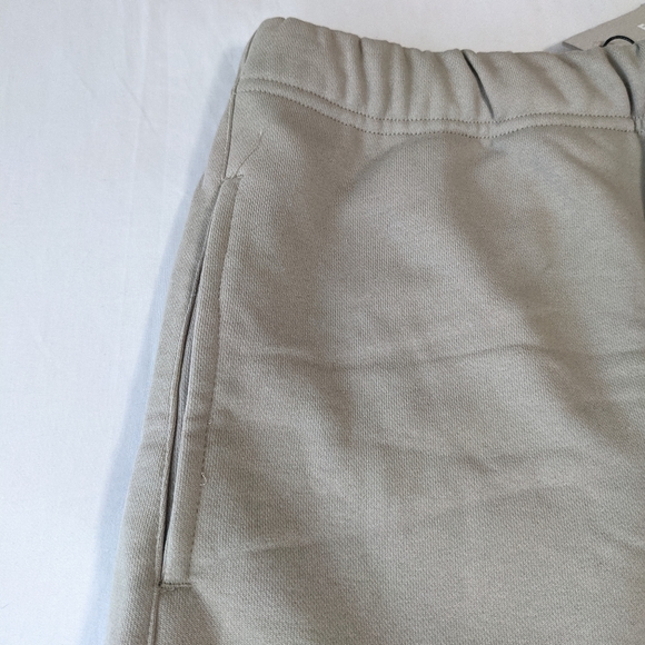 Fear of God Essentials Shorts Small - Picture 6 of 12